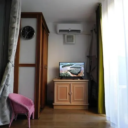 Mini Dans Lotissement Bord De *